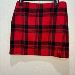 NWT- FASHION on Earth Plaid Mini Skirt w/ Small Slit. Red/ White